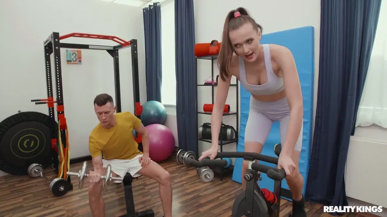 Stacy Cruz Squirting All Over The Gym After Workout