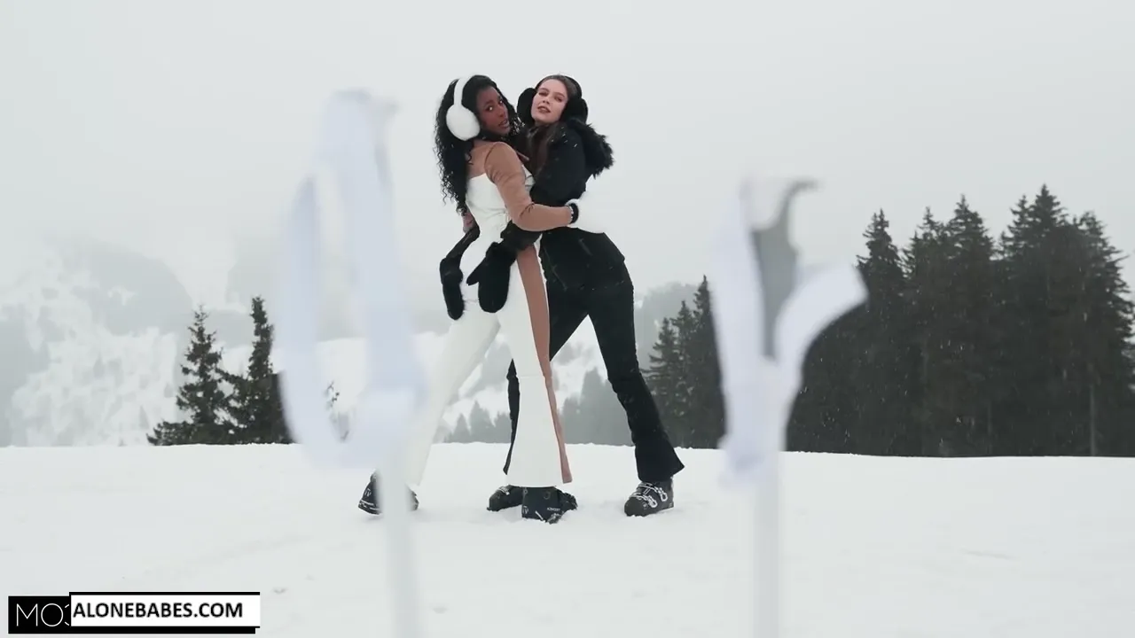 nicole kitt stacy cruz chocolate pair wants some white pussy_1.