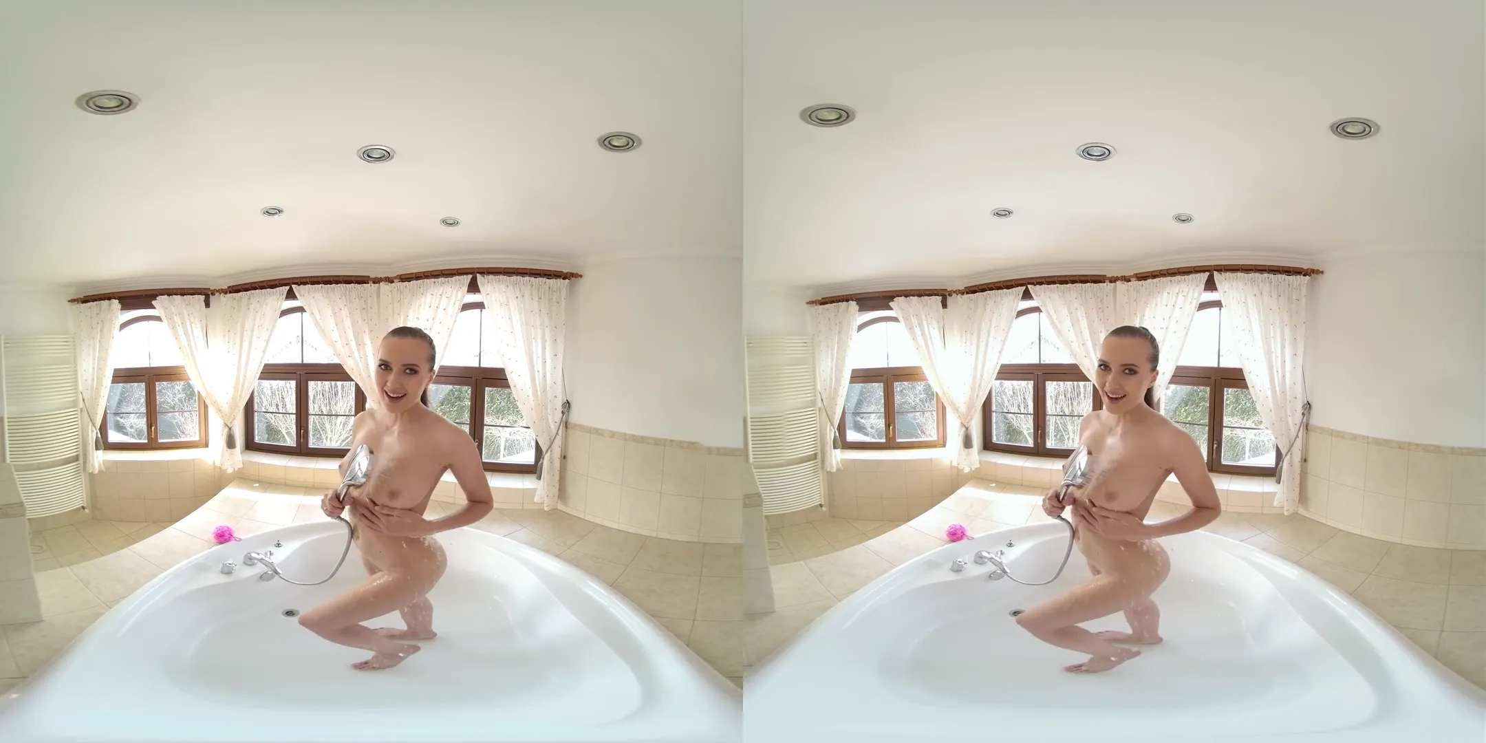 Stacy Cruz – Wet Holio VR