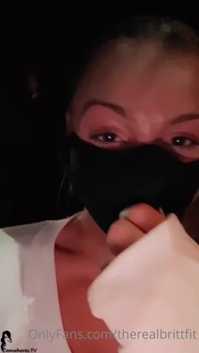 Hottie fucks guy she met at the gym