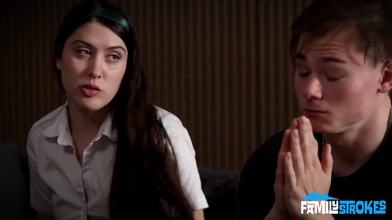Gracey Snow & Daydream Daisy – Lust Is Blind: Jealous Gracey Wonât Let Anyone Else Have Him
