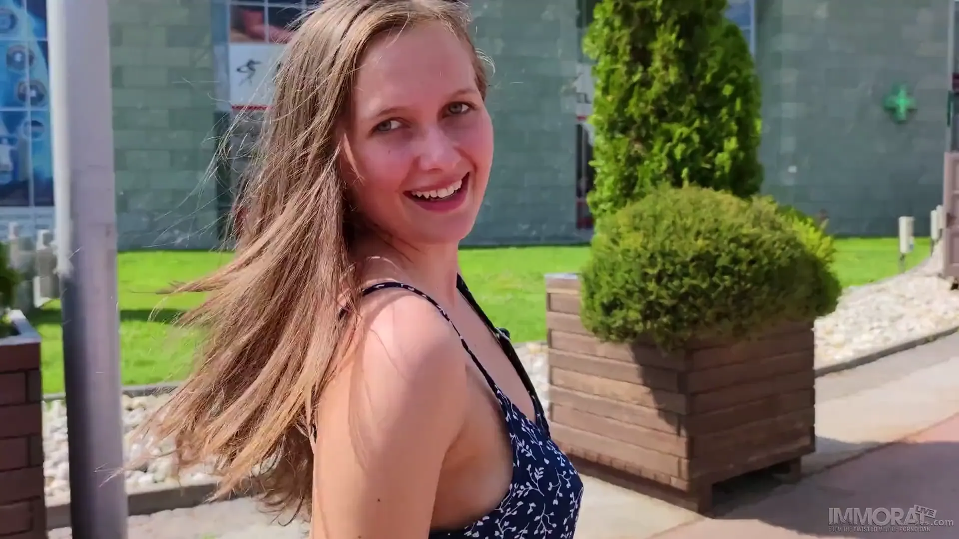 Friend Convince Their New Step Sister Stacy Cruz