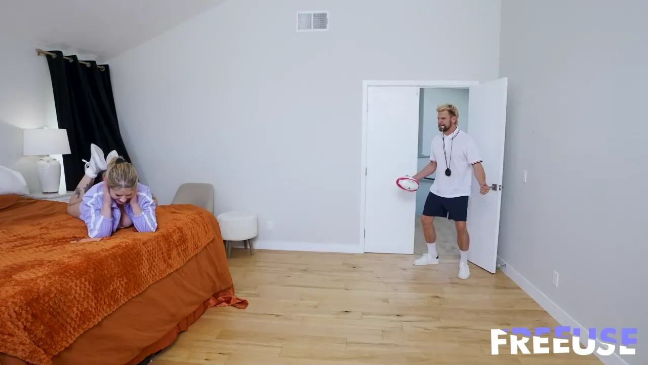 Busty Hoe