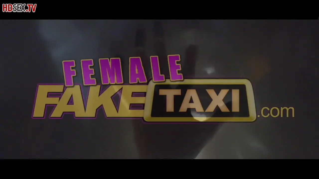 Blonde Tempts Taxi Passenger for an Unexpected Encounter