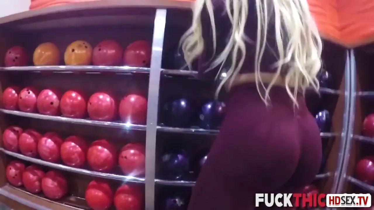 Curvy Blonde Bombshell with Big Breasts Bounces on a Long Ride