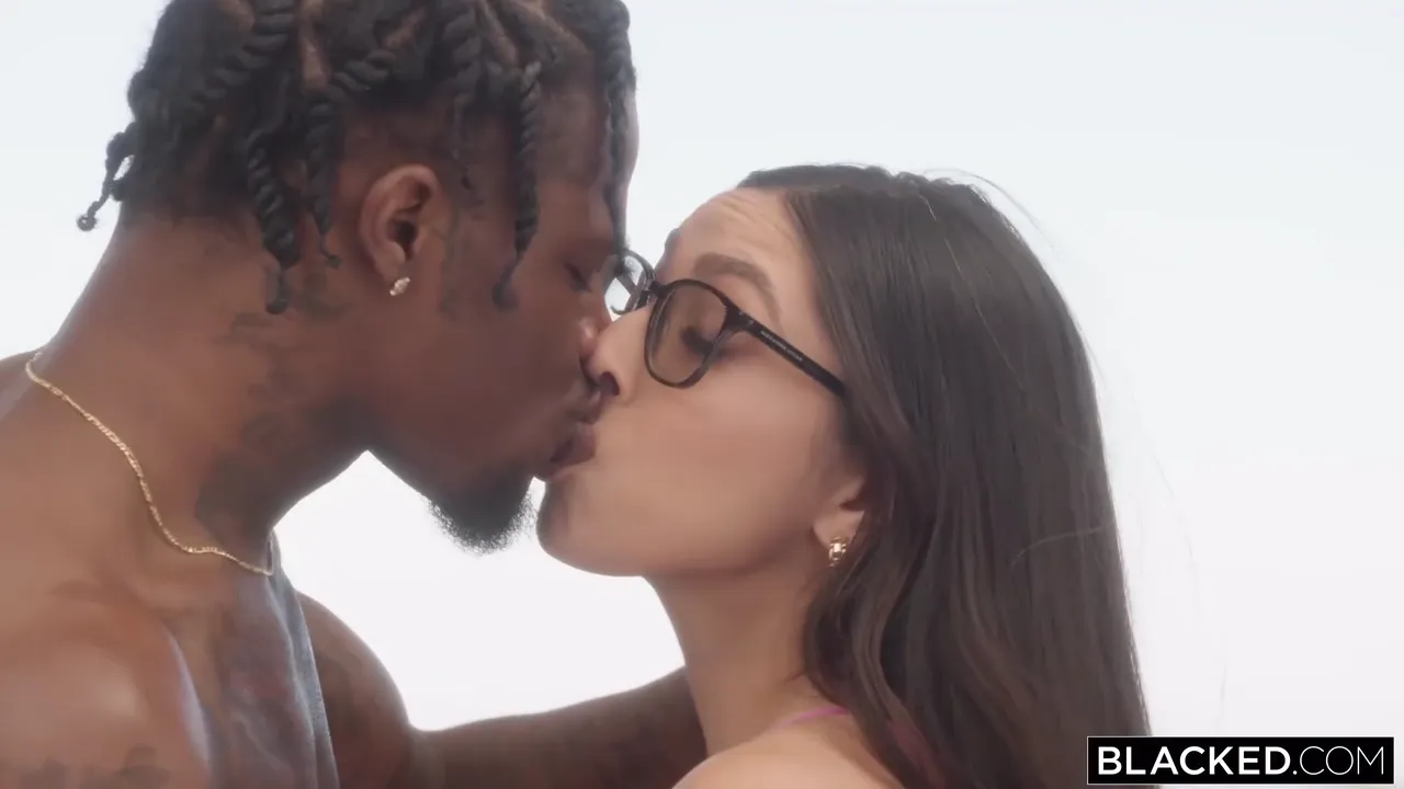 Sensational Interracial Encounter: Passionate Pleasure Awaits