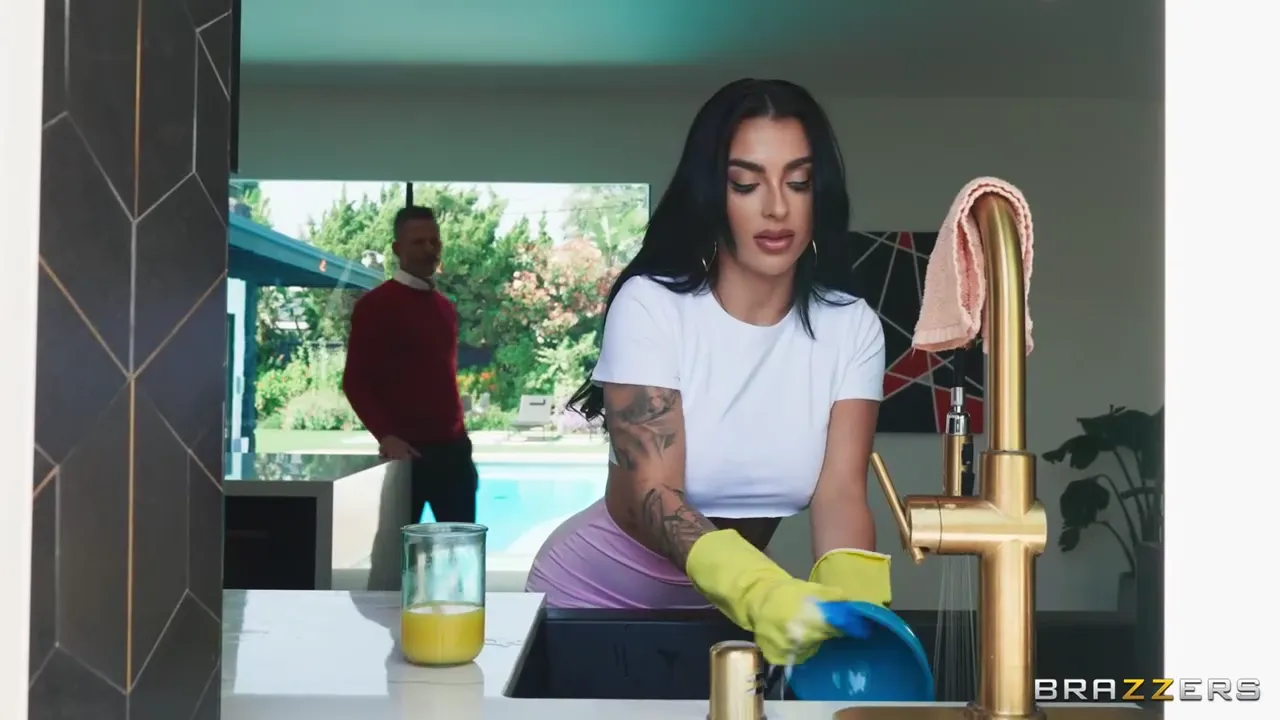 Seductive Housekeeper with Curves Captivates Her Boss