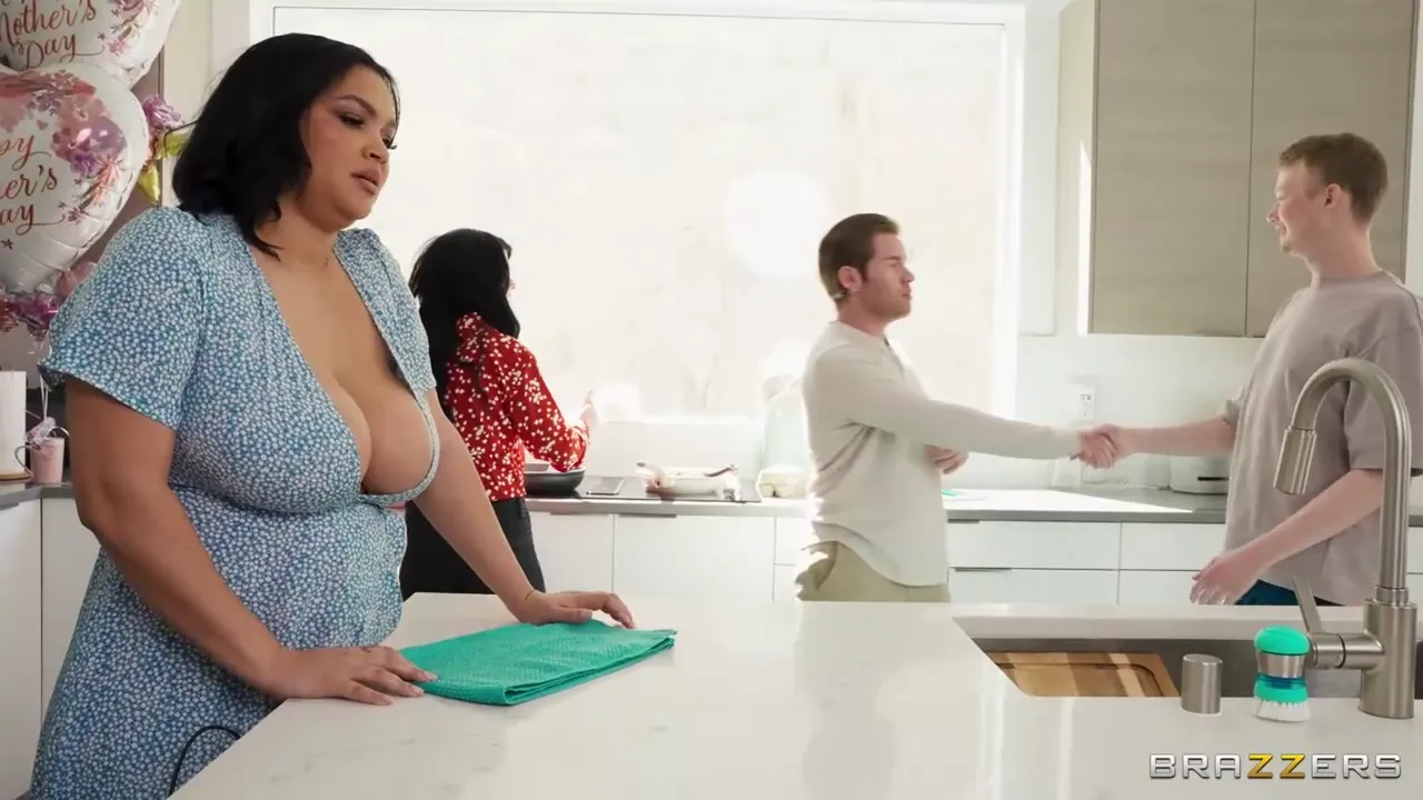 Experienced Seductress with Big Breasts Tempts Young Man