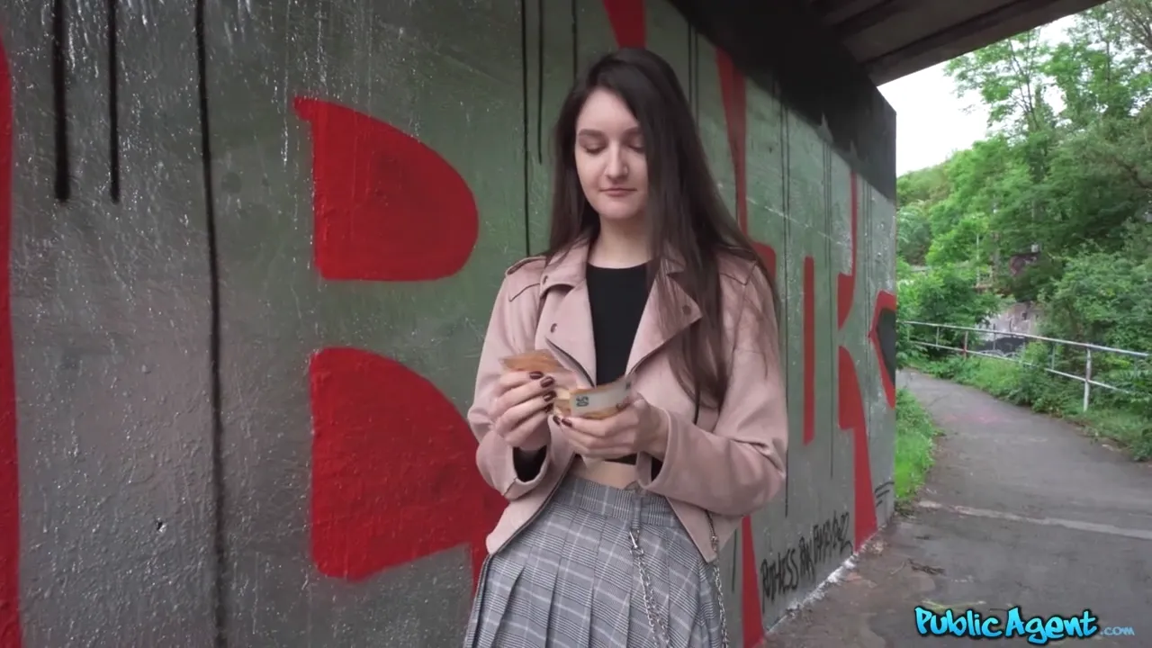 Brunette Seduces Pickup Artist for Wild Outdoor Encounter