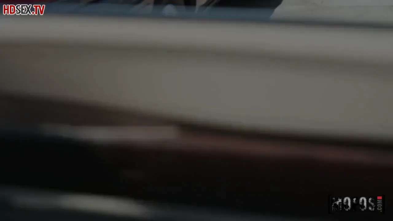 Curvy Latina Beauty Gives a Wild Ride in the Car