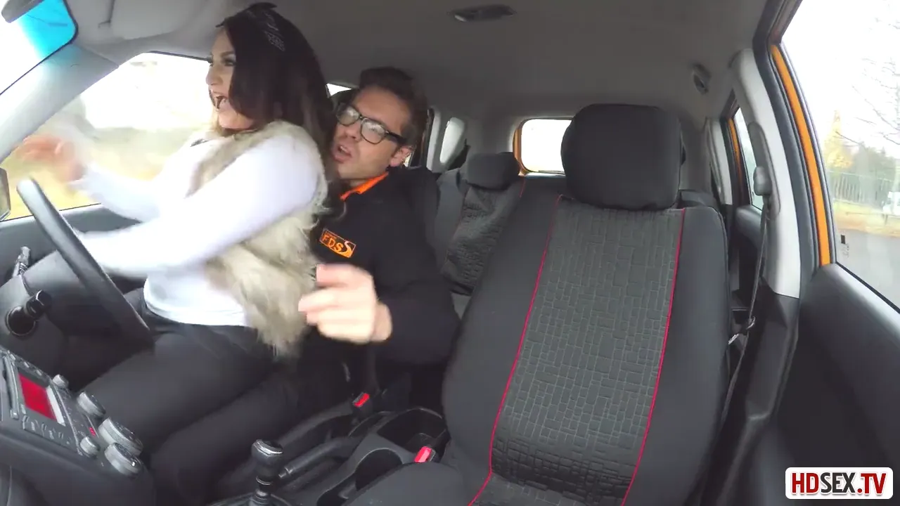 Taxi Driver Seduces Curvy Brunette for an Unexpected Encounter