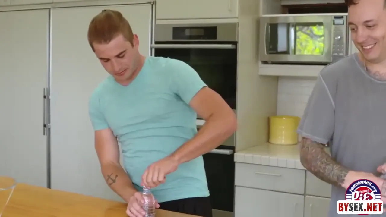 Curvy Beauty Catches Step-Brother in the Act