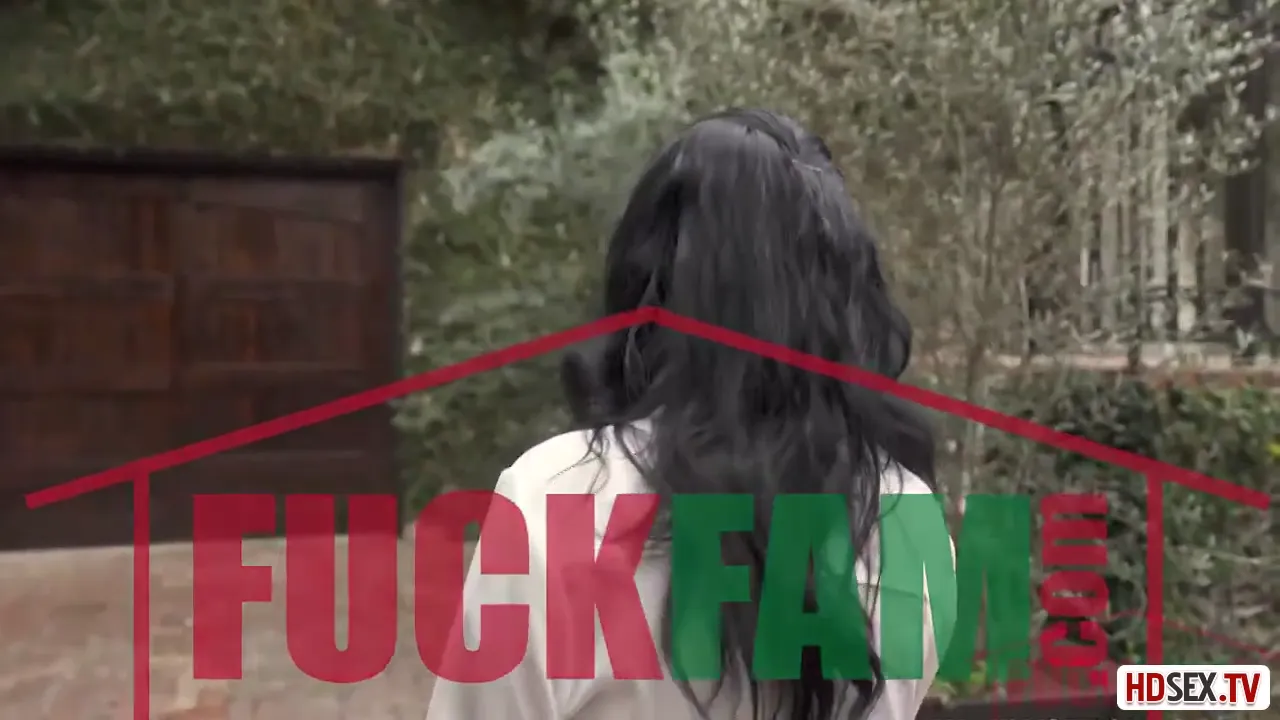 Curvy Brunette Meets the Neighbors: A Steamy Encounter