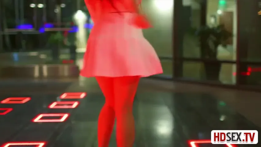 Playful Girl Transforms Her Curves into a Sensational Toy Experience