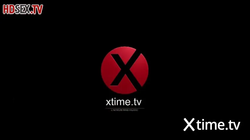 Brunette Beauty in Stockings Desires Deep Anal Pleasure