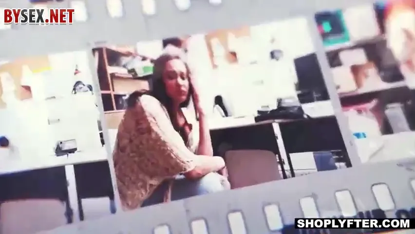 Latina Tempts After Theft: A Scandalous Encounter