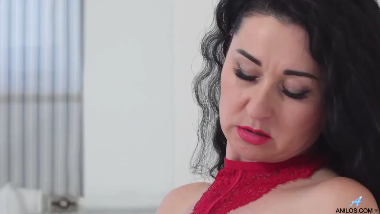 Brunette Beauty with Natural Curves: Intimate Solo Exploration
