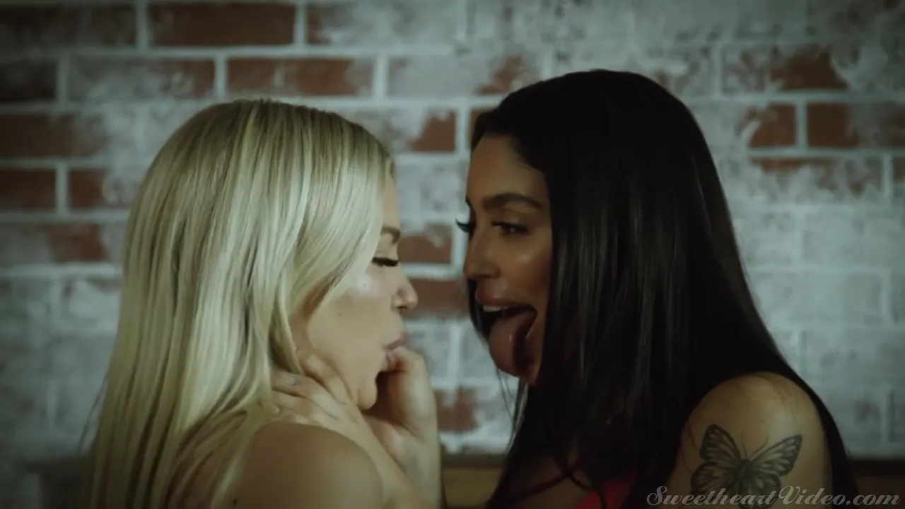 Curvy Lesbians Indulge in Wet Passion