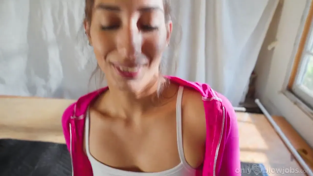 Young Woman Delivers Intense Oral Pleasure to Boyfriend Before Shopping Spree