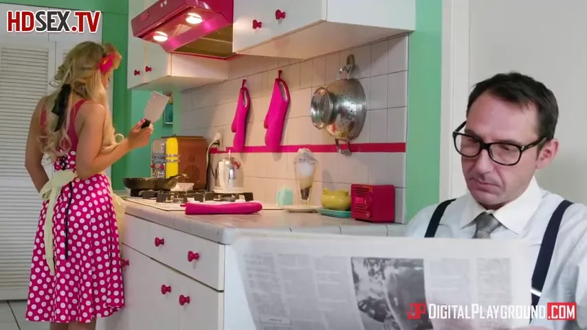 Curvy Housewife in Stockings Delivers an Intense Surprise