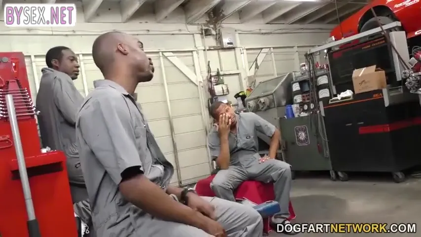 Angel Smols Visits the Local Workshop for an Unexpected Encounter