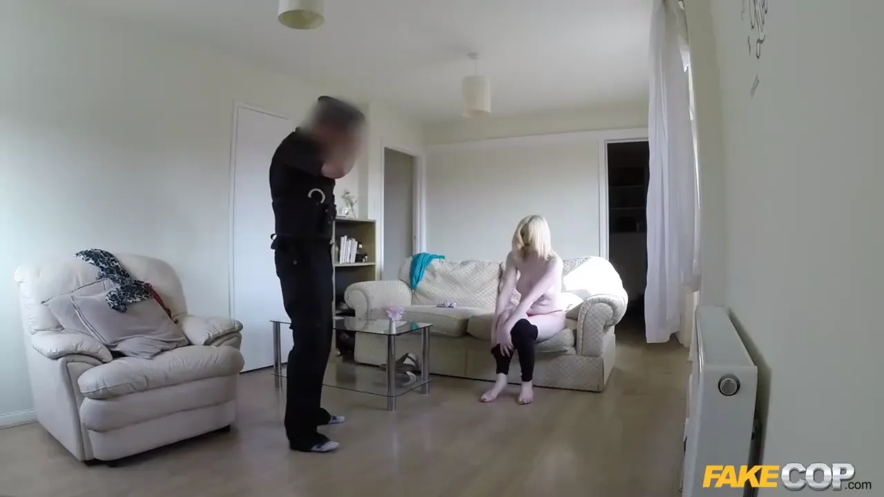 Blonde Officer Delivers Exceptional Oral Pleasure