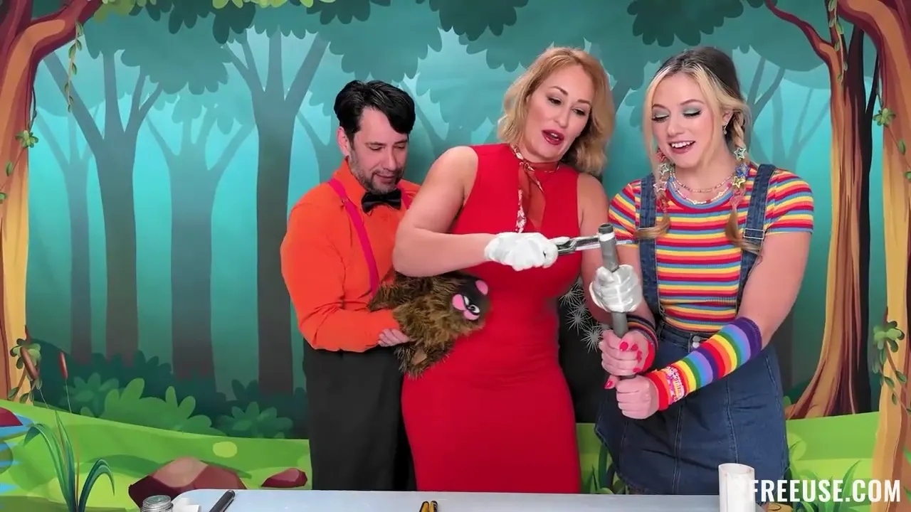 Experienced Temptress with Big Breasts Hosts an Epic Threesome
