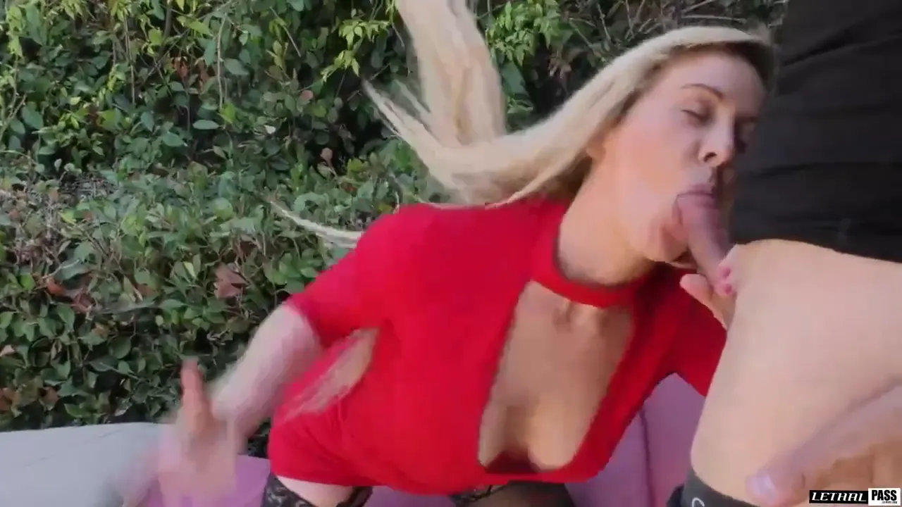 Curvy Blonde Embraces Nature for an Outdoor Adventure