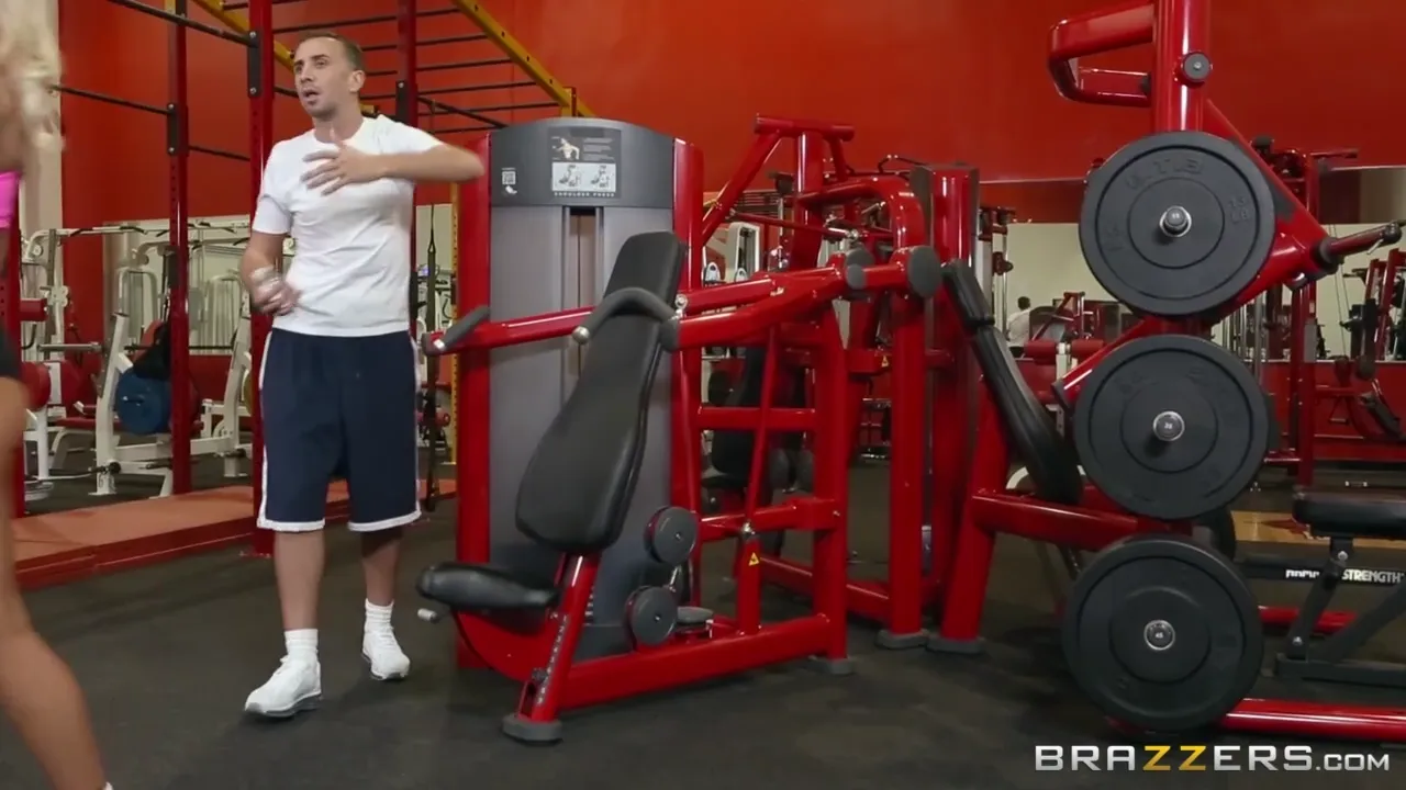 Blonde Bombshell Delivers an Intense Blowjob at the Gym