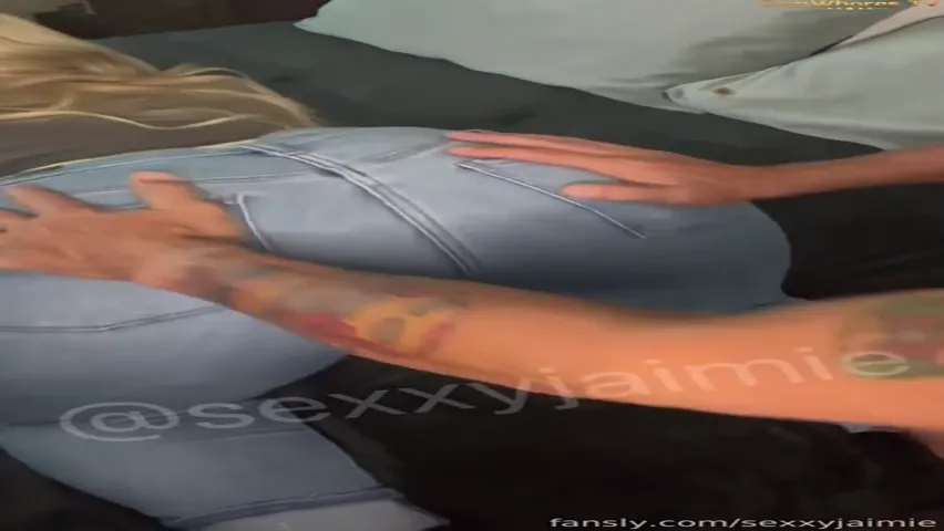 Blonde Beauty Deeply Satisfies Her Husband Before Intimacy
