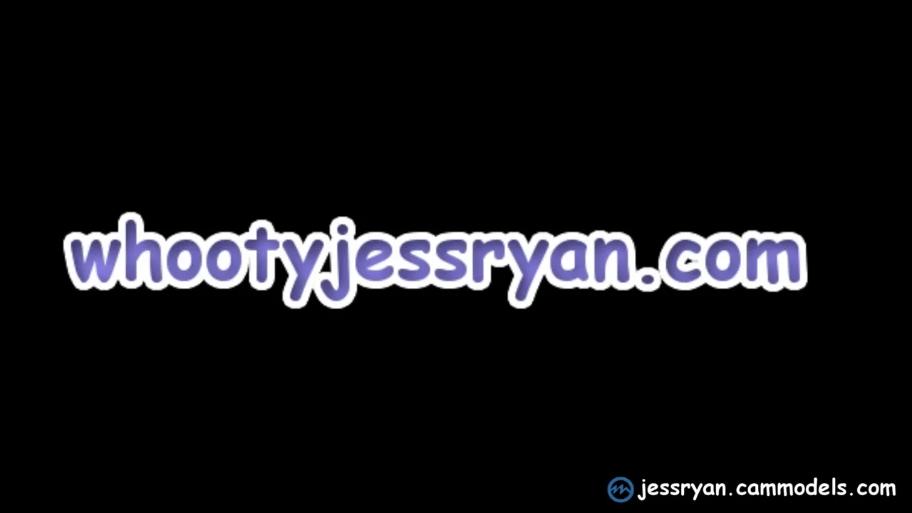 Mature Woman Solo Masturbates on Webcam