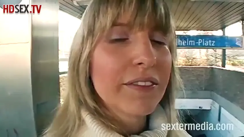 Blonde Beauty Unbuttons Her Jeans for a Sensational Surprise
