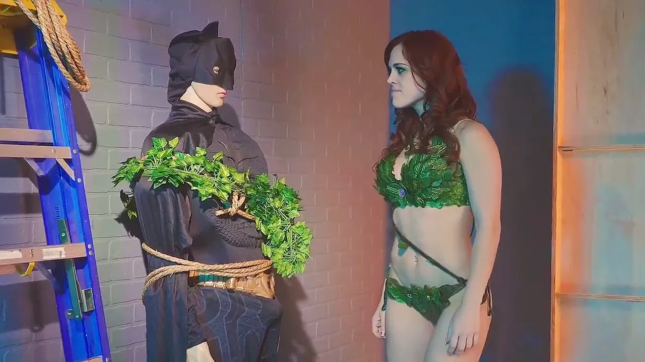 Poison Ivy, Catwoman And Batgirl In A Lesbian Threesome